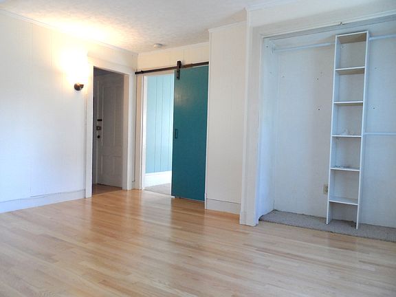 3rd image of 11 Chestnut St #2R