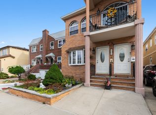 8864 75th Ave, Ridgewood, NY 11385