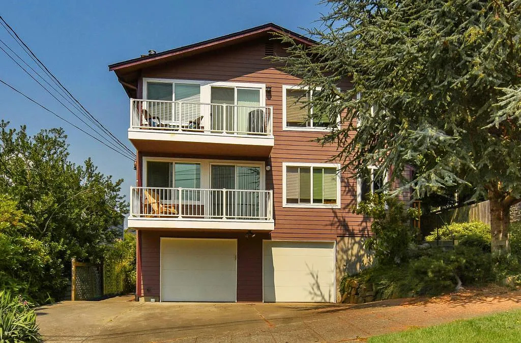 350 Nw 53rd St - 2 bedrooms — Photo 1