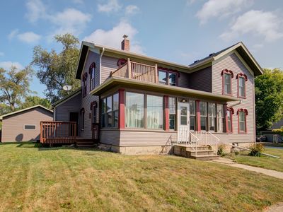292 E McKinley Ave, Hinckley, IL, 60520