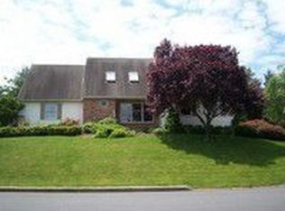 1638 Arrowwood Dr, Easton, PA 18040