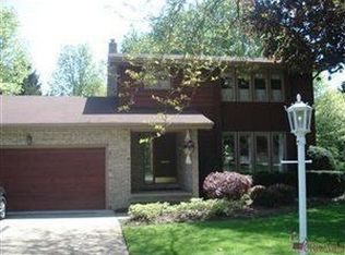 3567 Breeze Knoll Dr, Youngstown, OH 44505