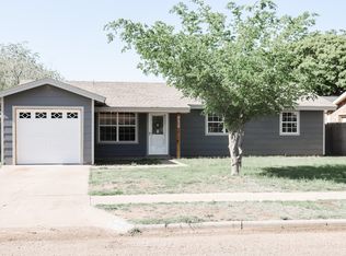 912 W 25th St, Plainview, TX 79072