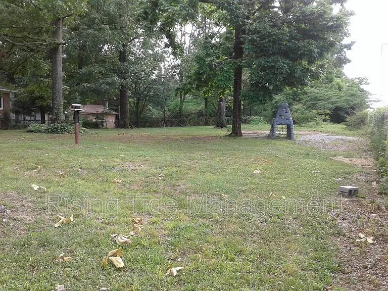 948 Hickory Dr — Photo 31