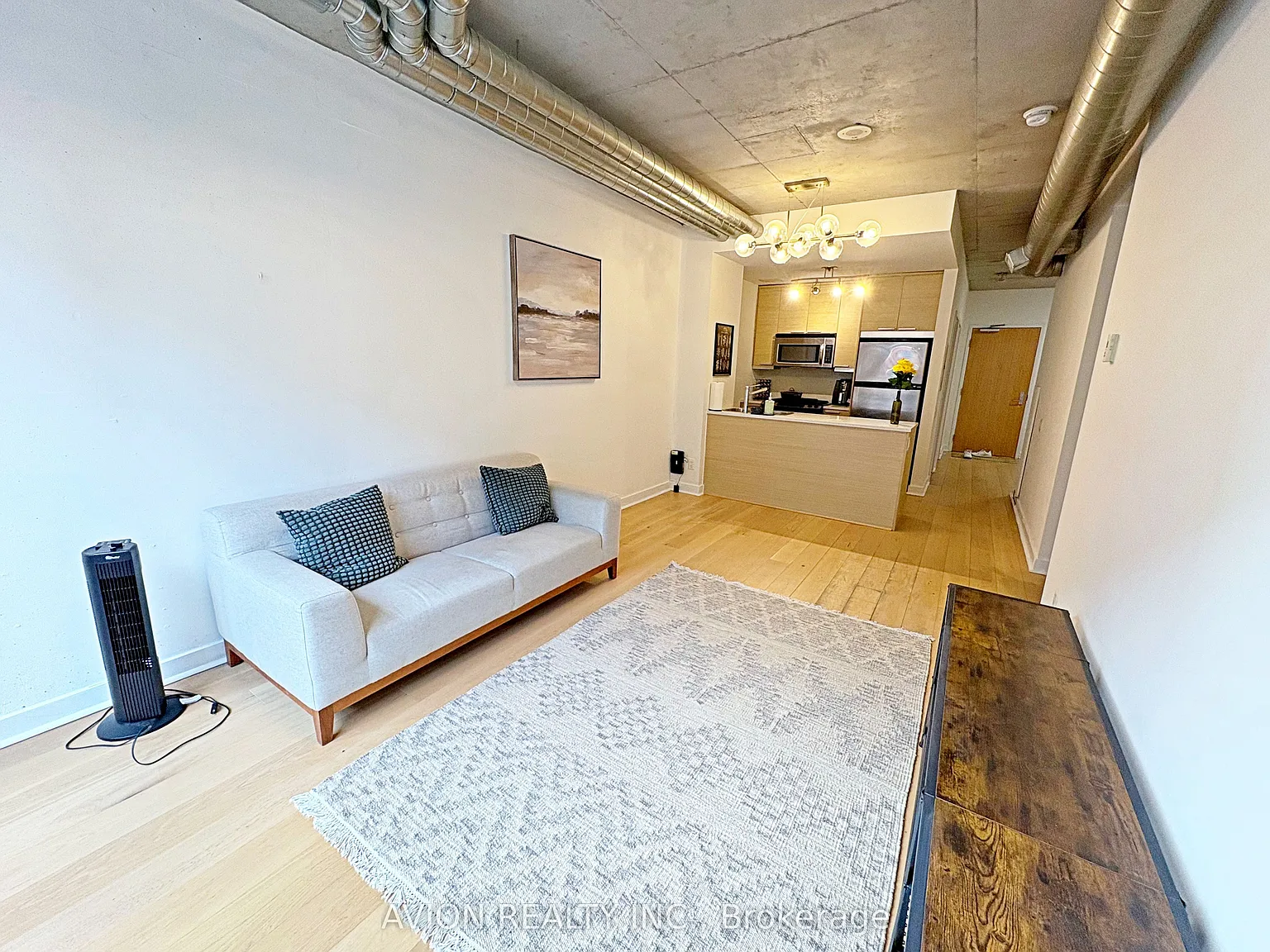 2 bed, $2,350 — Photo 1