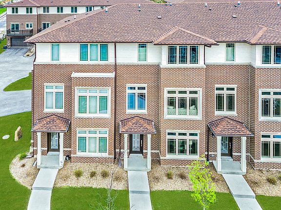 3rd image of 39 Forest Ave #5