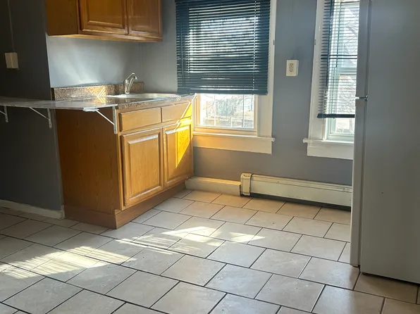 270 Davenport Ave #3, New Haven, CT 06519