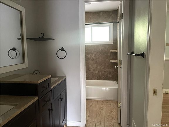 5th image of 712 Manette Lane