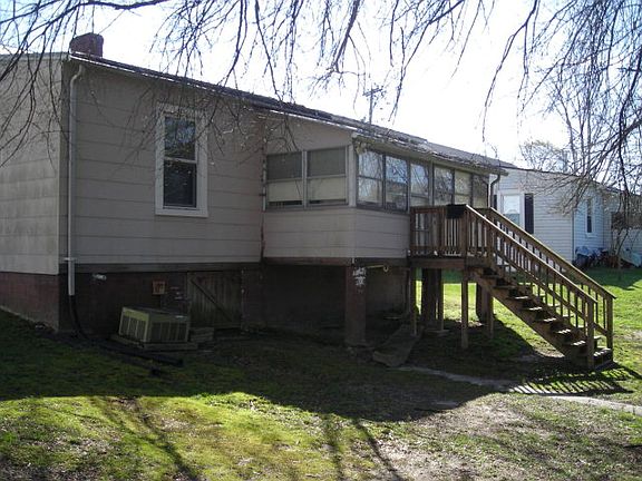 5th image of 82 Schoolfield Dr