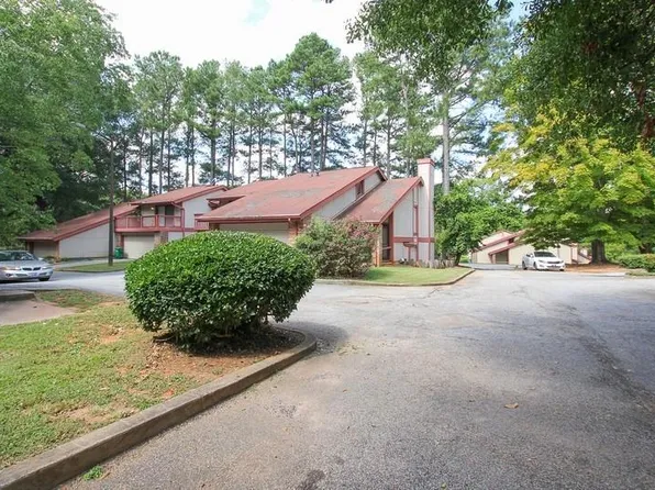 1153 Village Way, Stone Mountain, GA 30088