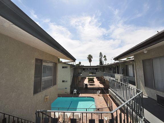 2nd image of 6464 Woodman Ave APT 214