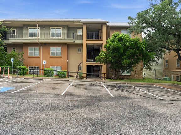 3rd image of 6810 Deatonhill Dr #4202