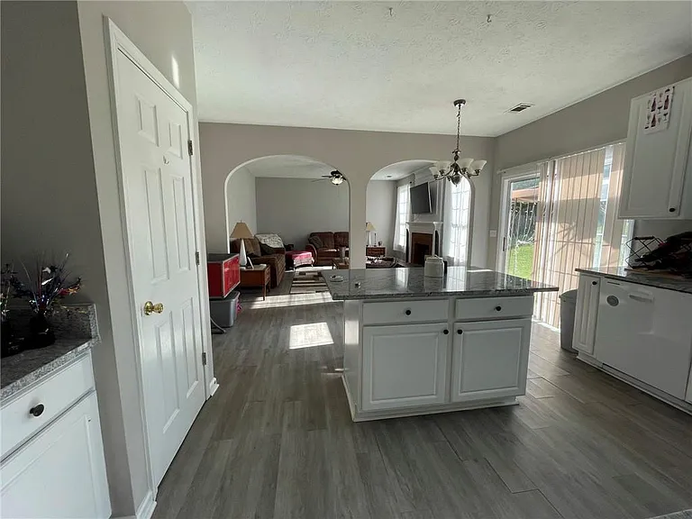 2120 Grand Jct — Photo 11
