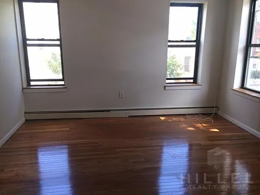 Rented by Hillel Realty Group | media 11