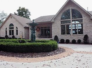 676 Mallard Pointe Rd, Byrdstown, TN 38549