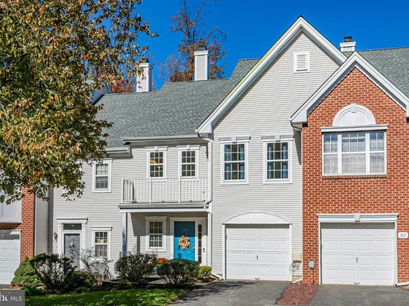 505 Tuxford Ct, Pennington, NJ 08534
