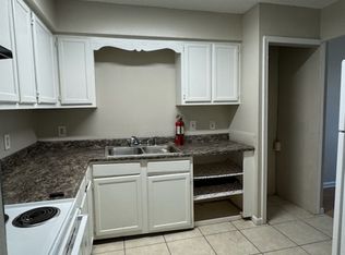 1714 Cedar Lake Dr #C, Baton Rouge, LA 70808