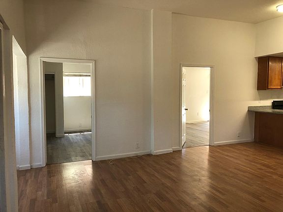 3rd image of 7501 Hillside St
