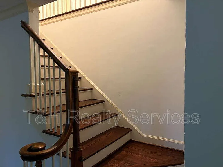 6061 N Park Ave — Photo 10