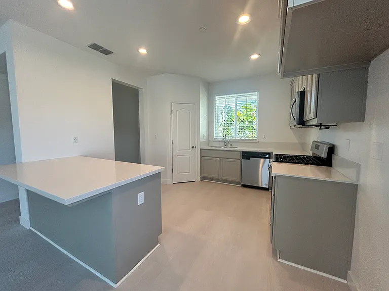 2220 Beppe Pl — Photo 4