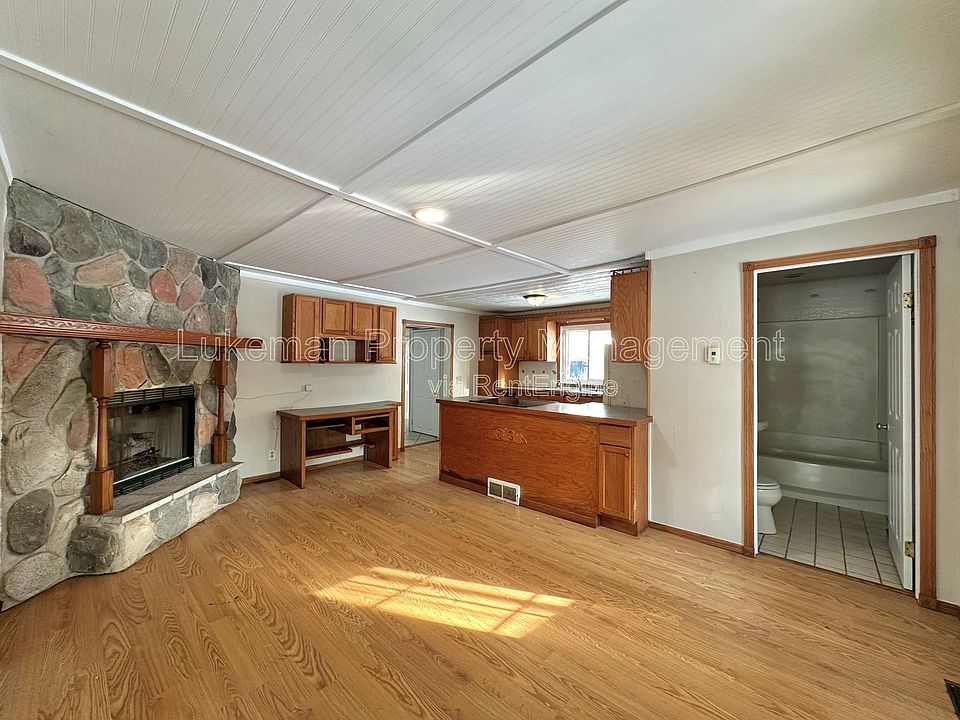 1st image of 4400 Orchard Dr