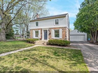 1026 W Calumet St, Appleton, WI 54915