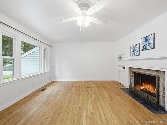 4th image of 119 S Evanston Ave