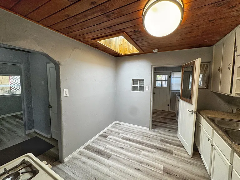 426 Headingly Ave NW #A — Photo 20