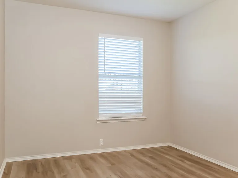 4004 Sonoma Dr — Photo 13