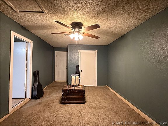 4th image of 703 W Cedar Ave