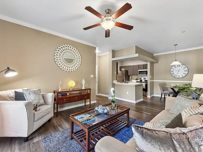 Madison Dell Ranch Apartments — Photo 31