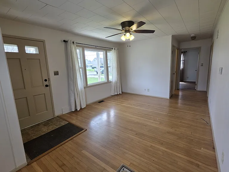 718 S Judkins Ave — Photo 3