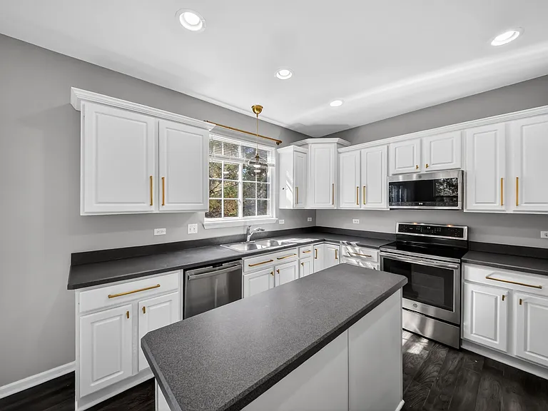 2321 Hudson Cir #2321 — Photo 9