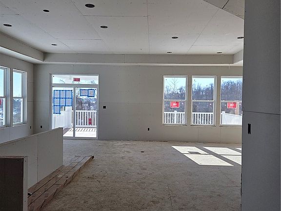 2nd image of 695 Ridge Ave