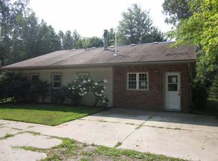 2960 W Erie Rd, Temperance, MI 48182