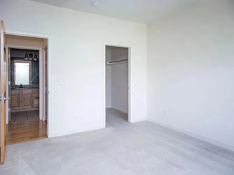 5220 Boardwalk Dr #F33 — Photo 15