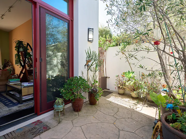 219 Equestrian Ave — Photo 13