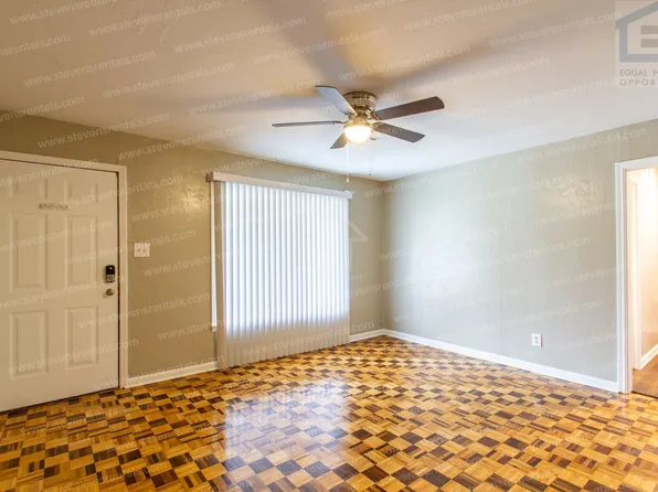 2206 NW 19th St, Lawton, OK 73507