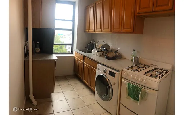 Rented by Douglas Elliman | media 20