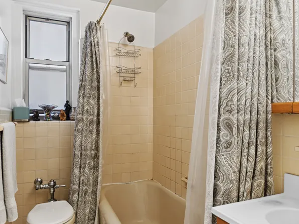 255 Cabrini Boulevard image 7 of 12