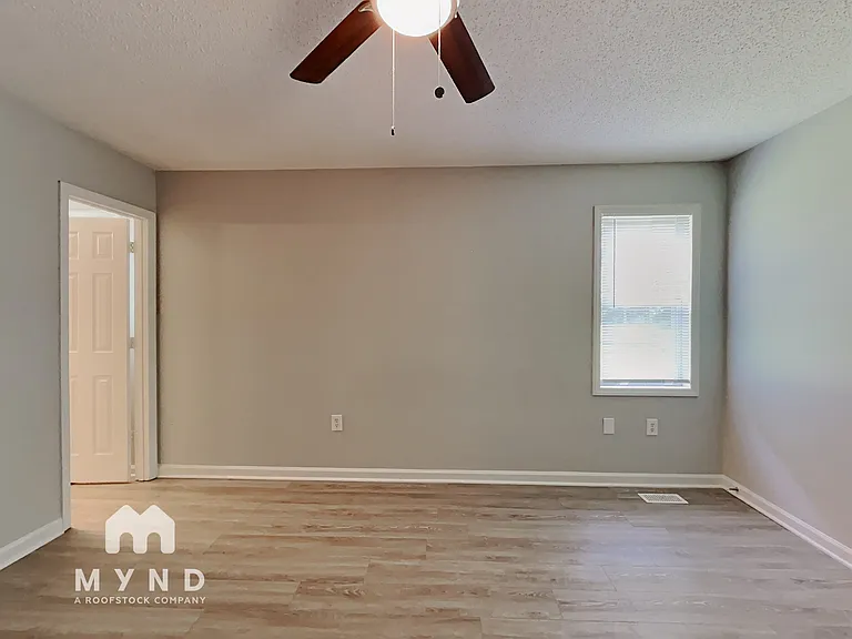 112 Mary Michael Ln — Photo 11