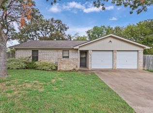 424 E Johnson St, Hewitt, TX 76643