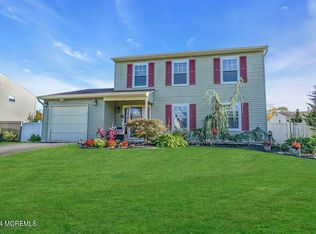 9 Briartwist Ln, Howell, NJ 07731