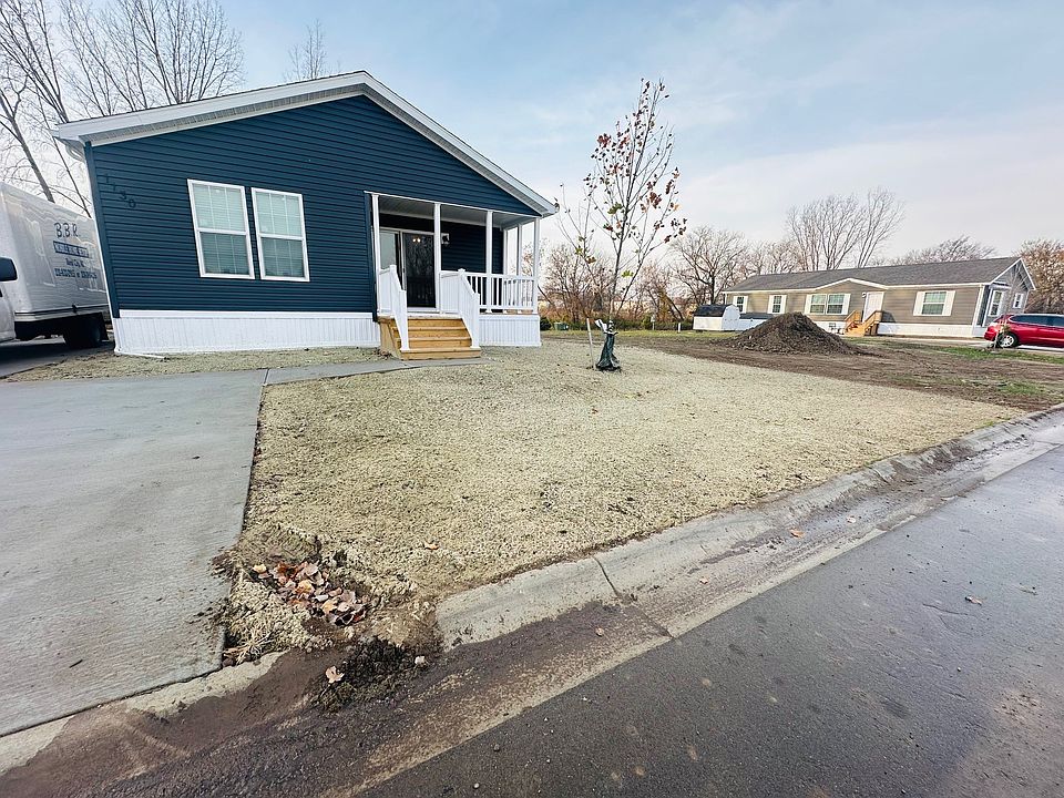 2nd image of 1130 Rochford Dr #405
