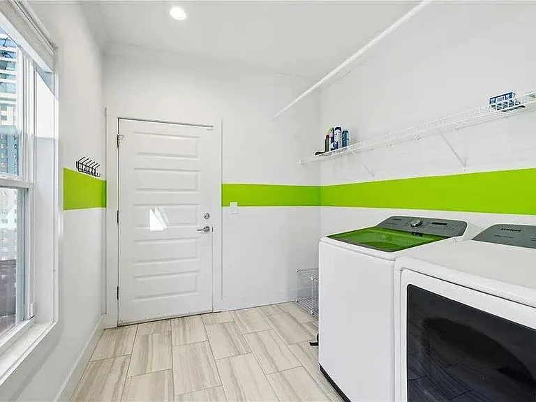 1237 Milton Ter SE — Photo 31