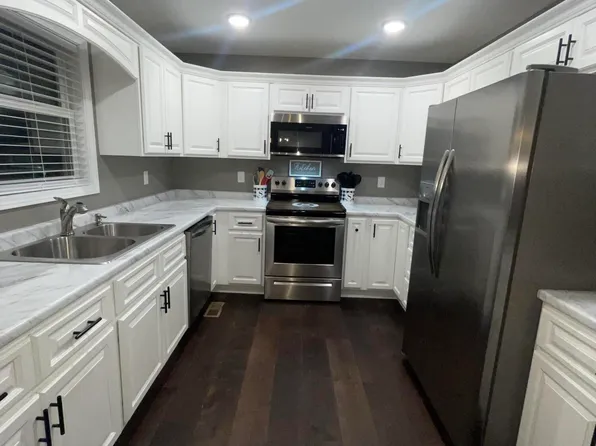 256 Clover Field Dr, Corbin, KY 40701