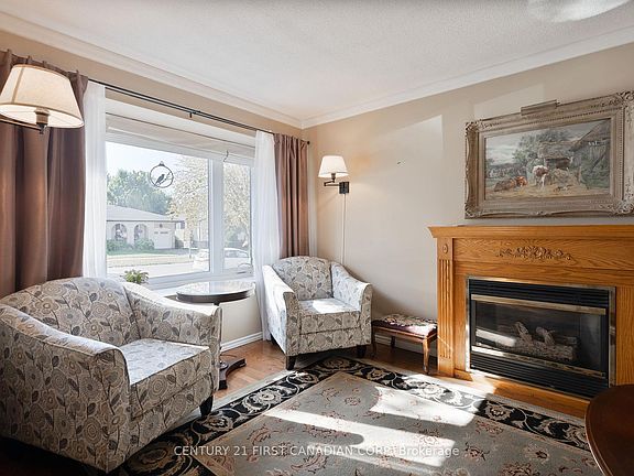 5th image of 486 Ferndale Ave