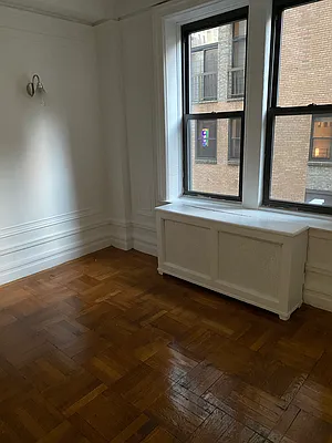 Rented by Peter R. Hungerford, LREB | media 31