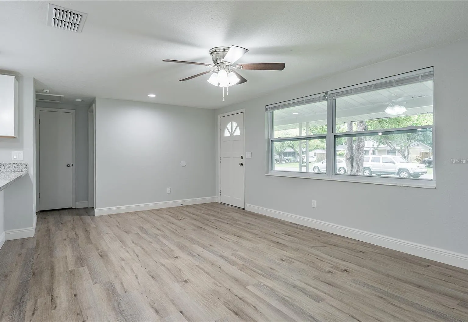 2 bed, 936 sqft, $1,650 — Photo 3