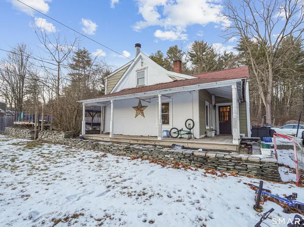 3 woodstock Avenue West, Putnam, CT 06260